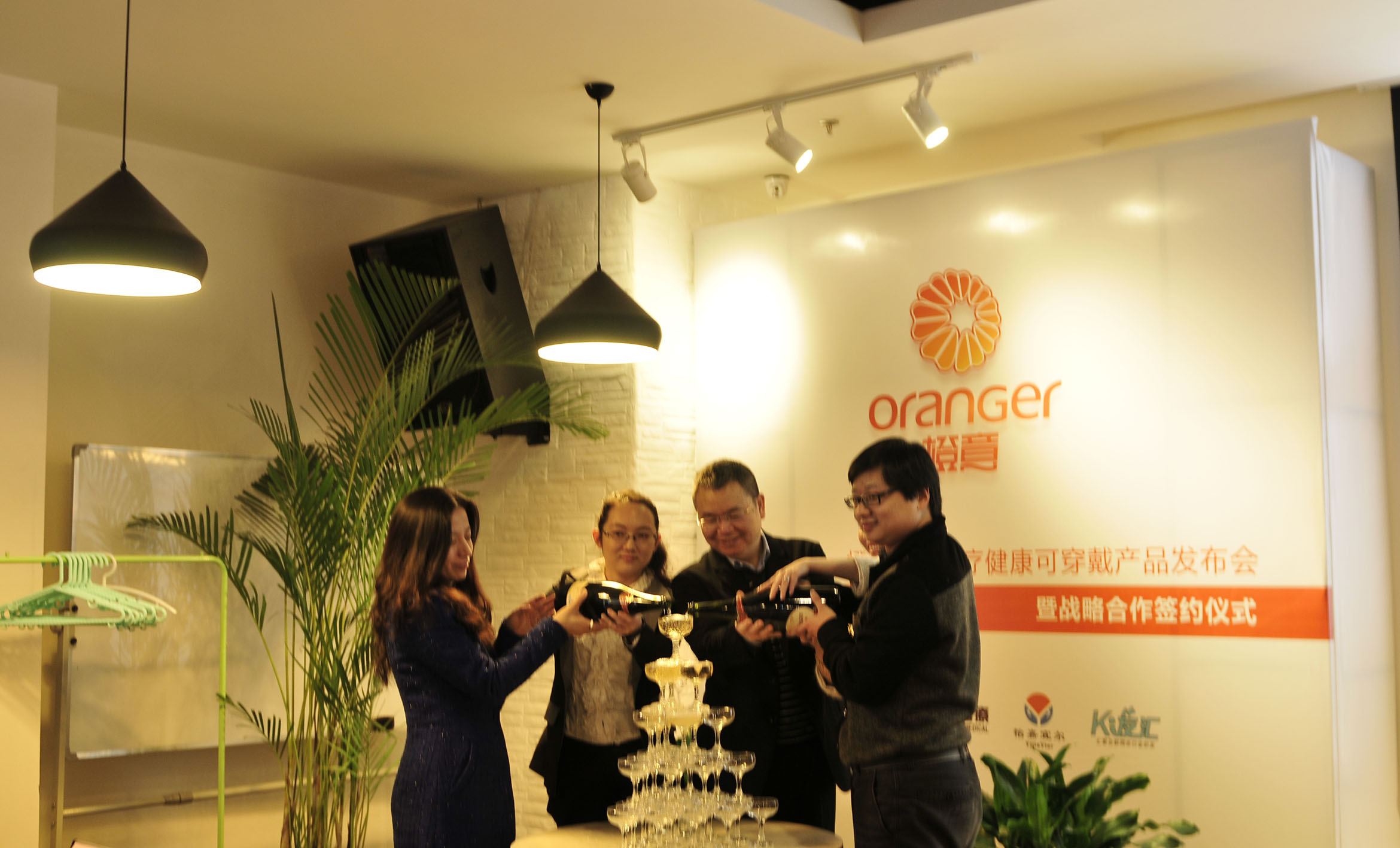 可穿戴領域醫療新秀 橙意家人布局健康社區